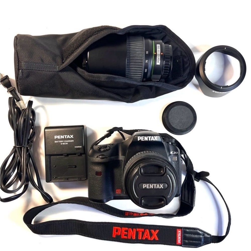 Pentax K20 Black Digital SLR Camera with Wide Angle and Telephoto Lenses - Picture 2 of 9